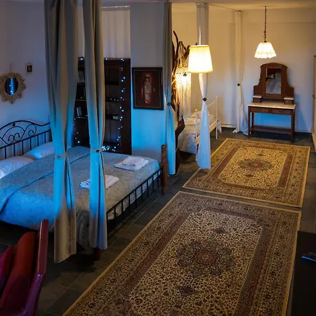 Venieri's Stone * טסגרדה