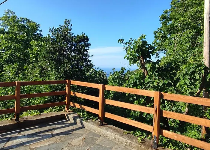 Venieri's Stone בית נופש