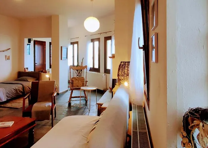 Venieri's Stone בית נופש *